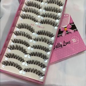 Lashes box with 10 pairs of lashes
